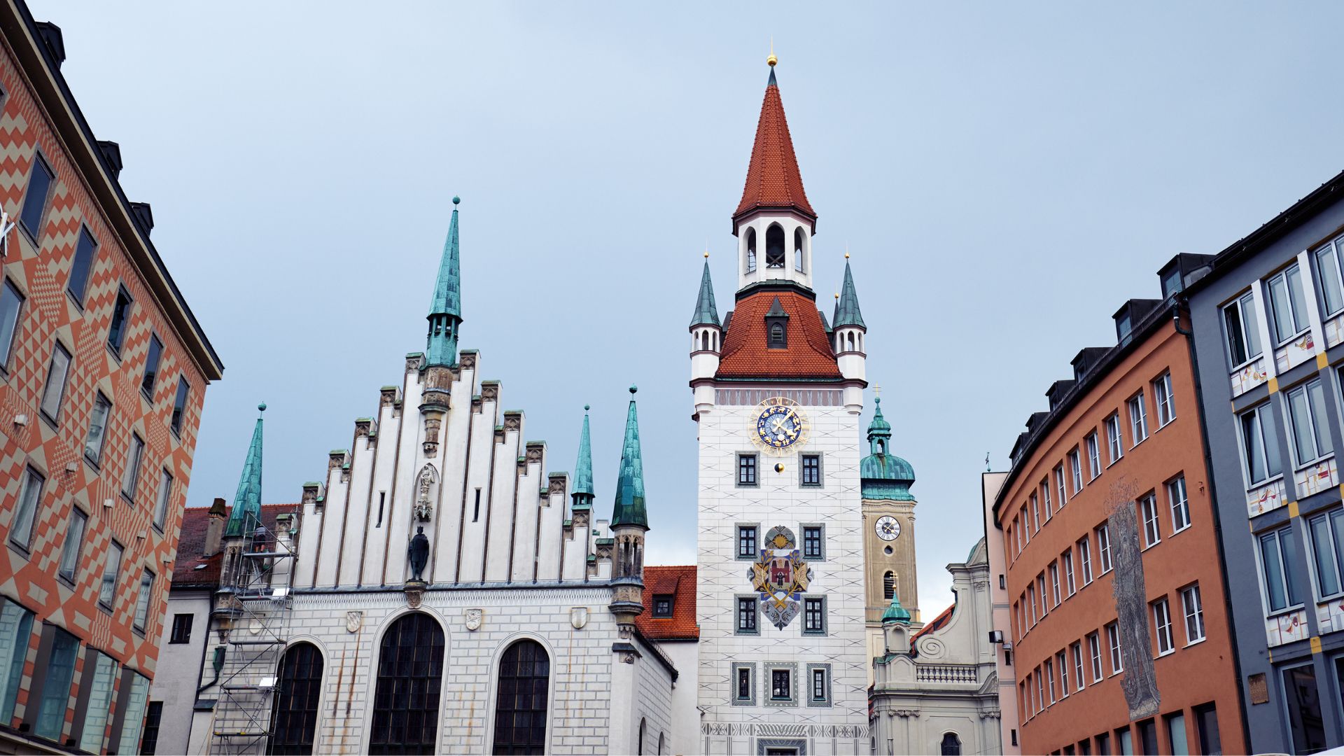Altes Rathaus - Öffnungszeiten, Anfahrt + alle Highlights
