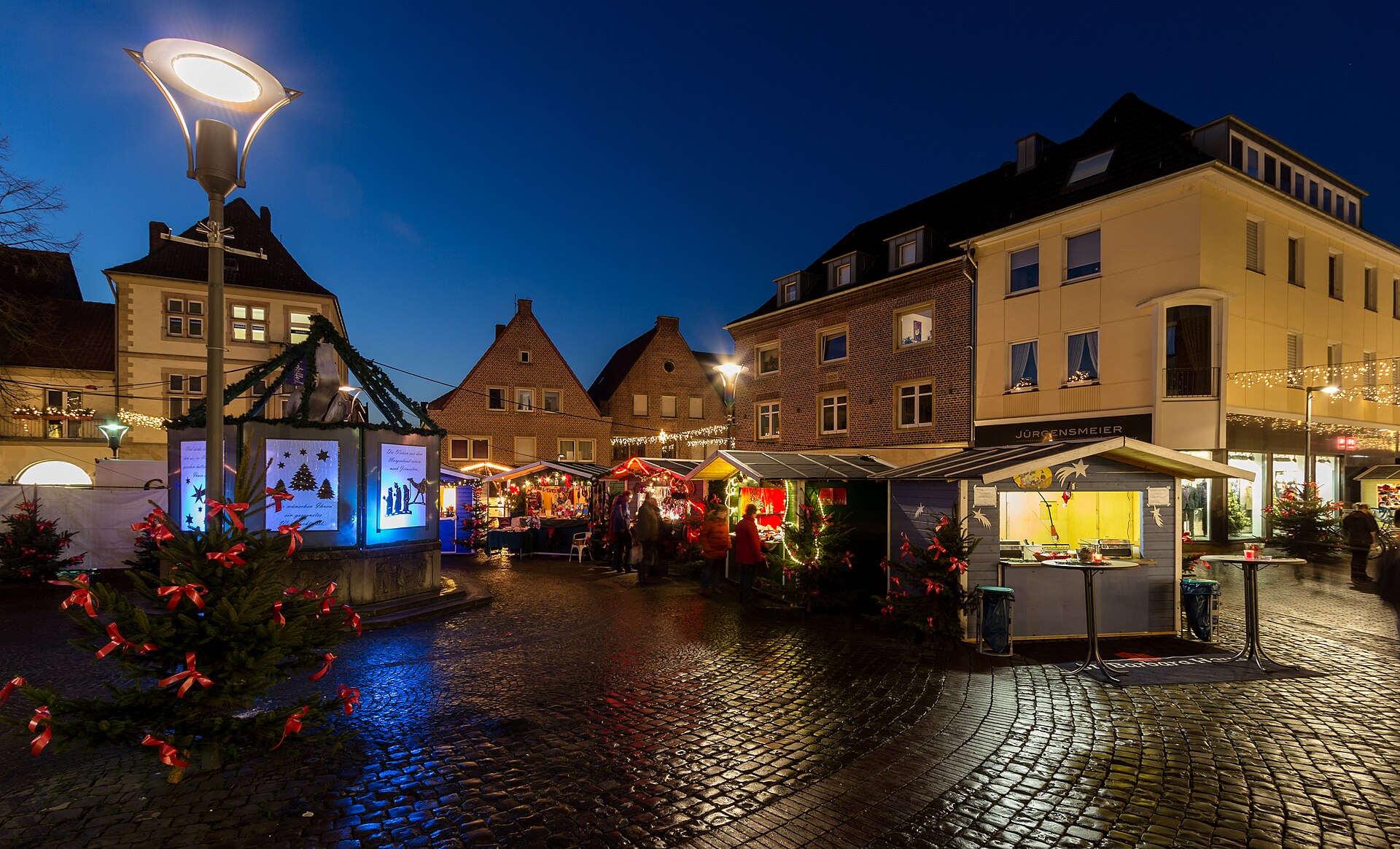 Christmas market at the market square (“Dülmener Winter”) in Dülmen, North Rhine-Westphalia, Germany